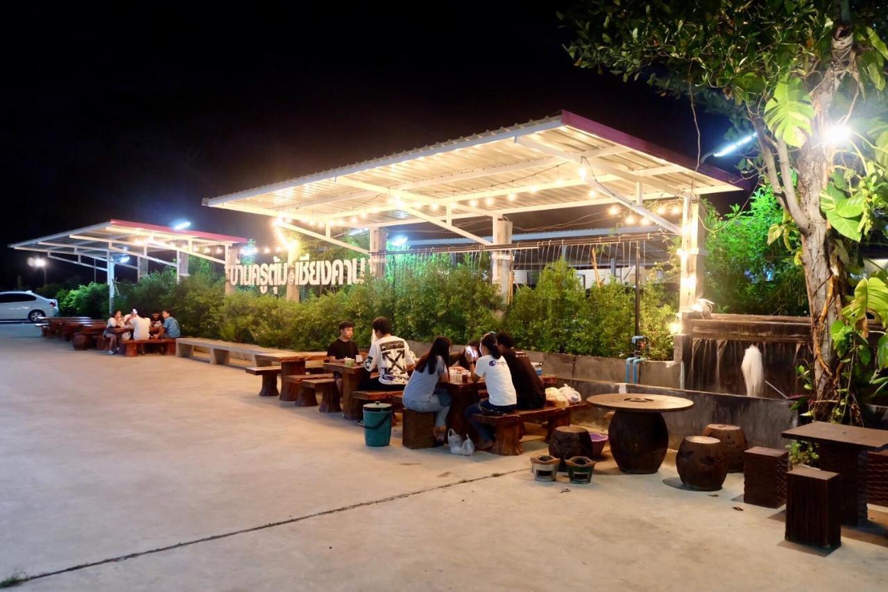 Baan Krutoom Hotel Chiangkhan Chiang Khan Exterior photo